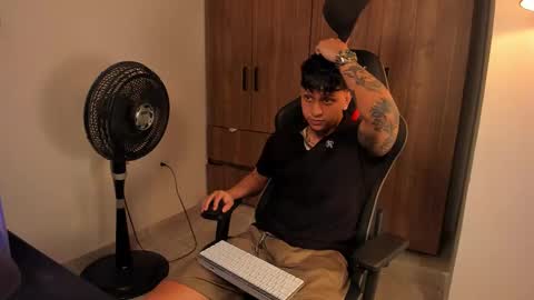 Snapshot of jake_pons chatting on February 15, 2026, 7:51 am Jake Pons online show from February 15, 2026, 7:51 am