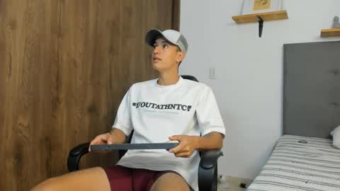 Hi guys im new 3 online show from September 21, 2025, 3:46 pm