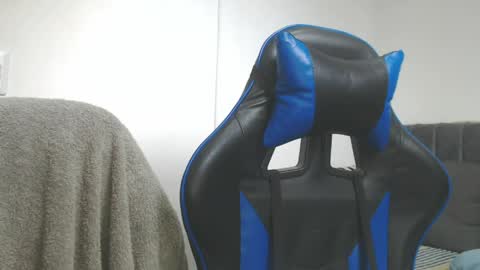 Hi guys im new 3 online show from April 11, 2026, 2:54 pm