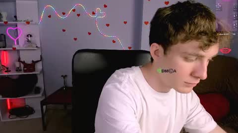 Snapshot of jake_wilders chatting on May 7, 2026, 12:21 pm Jake online show from May 7, 2026, 12:21 pm