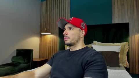 jakestone_1 online show from December 3, 2025, 1:24 am