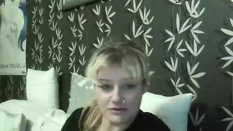 Snapshot of jakkilouise chatting on November 10, 2025, 6:51 pm JAKKI LOUISE pornstar online show from November 10, 2025, 6:51 pm