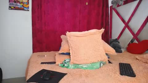 Snapshot of jakson_hot chatting on December 11, 2024, 10:16 pm pipe online show from December 11, 2024, 10:16 pm