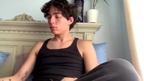 August online show from October 4, 2025, 6:39 pm