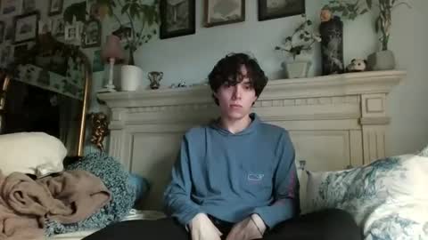 August online show from April 18, 2026, 10:21 pm