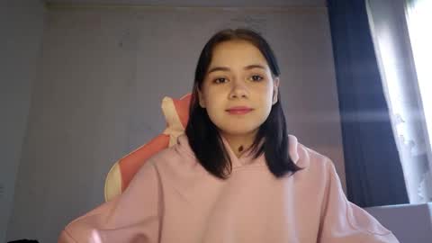 Mila online show from May 30, 2026, 5:04 am
