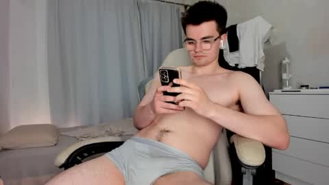Snapshot of jame_flow chatting on May 11, 2026, 11:38 am Hey there Im Jame online show from May 11, 2026, 11:38 am