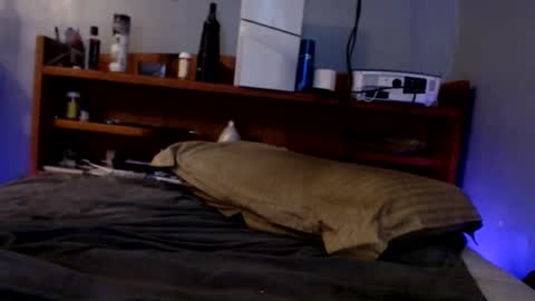 what you in too online show from September 14, 2025, 9:19 am