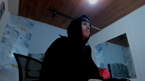 james_adamss_ online show from February 2, 2026, 2:05 pm