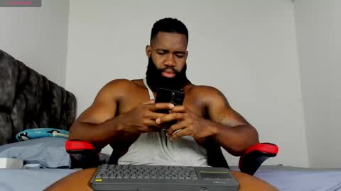 Snapshot of james_bbcmuscle chatting on June 2, 2026, 12:12 am James BBC online show from June 2, 2026, 12:12 am