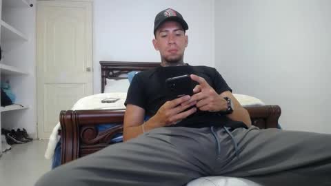 Snapshot of james_x28 chatting on October 30, 2025, 7:58 pm james_x28 online show from October 30, 2025, 7:58 pm