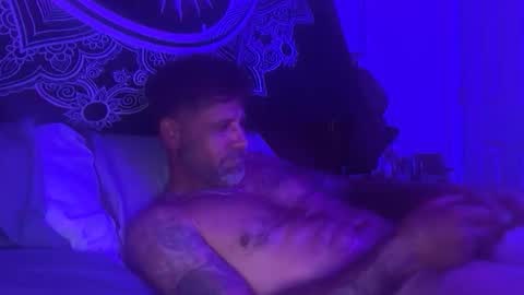 jamesceglarek36 online show from April 14, 2026, 7:14 am