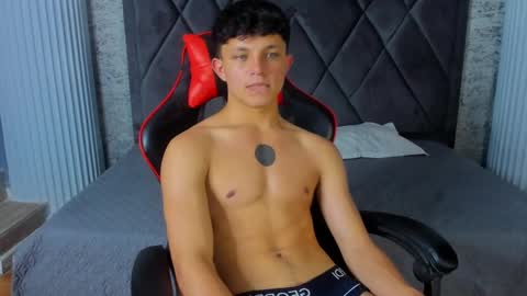 jamesgolden_ online show from March 3, 2025, 3:31 pm