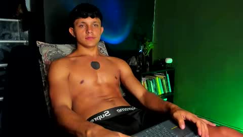 jamesgolden_ online show from September 20, 2025, 3:51 am