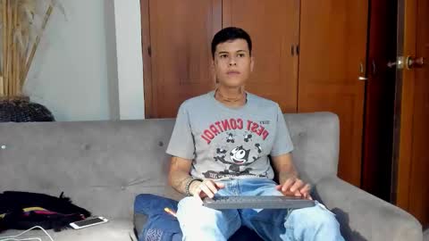 Snapshot of jamesinked_ chatting on October 18, 2025, 2:47 am Jamesinked online show from October 18, 2025, 2:47 am