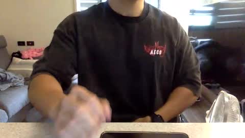 jamesmo820913 online show from January 16, 2026, 2:48 am