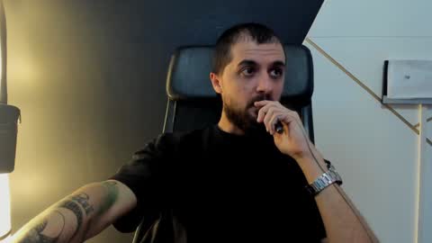 Snapshot of jamesmyersx chatting on January 23, 2025, 12:52 pm JamesMyers online show from January 23, 2025, 12:52 pm