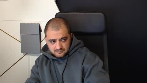 Snapshot of jamesmyersx chatting on November 4, 2025, 5:17 am JamesMyers online show from November 4, 2025, 5:17 am