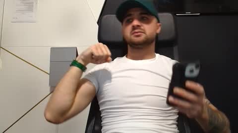 Snapshot of jamesmyersx chatting on November 20, 2025, 5:18 am JamesMyers online show from November 20, 2025, 5:18 am