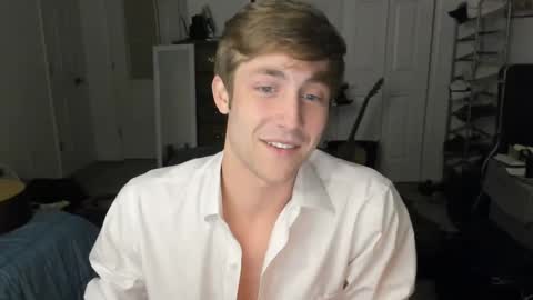 Snapshot of jamesterl chatting on January 28, 2025, 5:32 am Jamesterl online show from January 28, 2025, 5:32 am