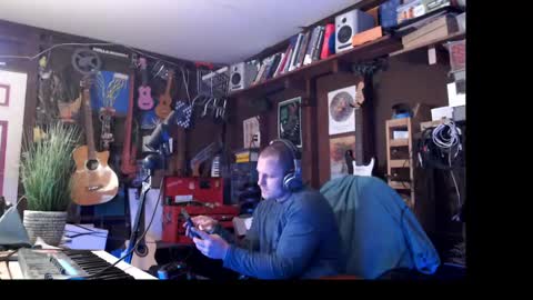 Snapshot of jameswebbscope chatting on March 4, 2025, 6:37 am Jameswebbscope online show from March 4, 2025, 6:37 am