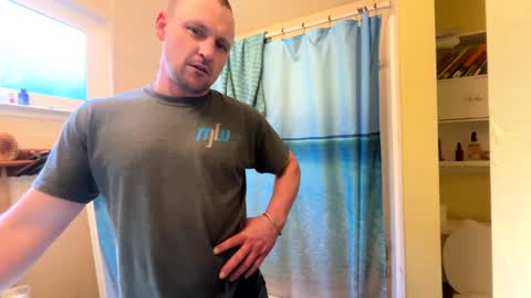 Snapshot of jameswebbscope chatting on March 7, 2025, 9:17 pm Jameswebbscope online show from March 7, 2025, 9:17 pm