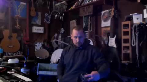 Snapshot of jameswebbscope chatting on October 28, 2025, 8:07 am Jameswebbscope online show from October 28, 2025, 8:07 am