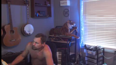 Snapshot of jameswebbscope chatting on May 11, 2026, 8:28 pm Jameswebbscope online show from May 11, 2026, 8:28 pm