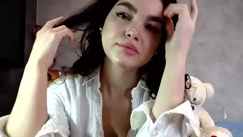 Snapshot of jameybergsman chatting on December 22, 2025, 9:28 am Betty online show from December 22, 2025, 9:28 am