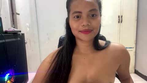 Snapshot of jane186864 chatting on April 6, 2026, 9:54 am layslutty online show from April 6, 2026, 9:54 am