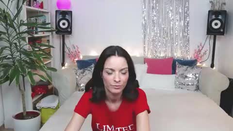 JaneDejay online show from June 10, 2026, 7:13 pm