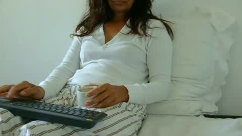 janehotmilf online show from July 14, 2026, 5:45 am
