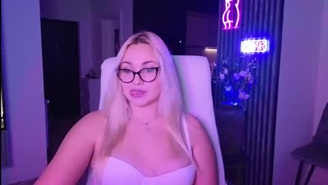 Jane online show from October 31, 2025, 9:27 pm