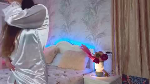 janepuff online show from September 9, 2025, 6:57 am