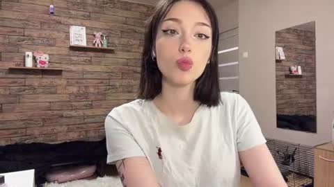 Janette online show from July 19, 2026, 7:17 pm