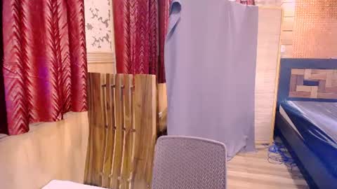 Snapshot of janine_hilton chatting on July 11, 2026, 9:34 am janine_hilton online show from July 11, 2026, 9:34 am