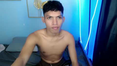 janlloyd04 online show from April 15, 2026, 5:58 am