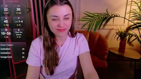 Snapshot of janne_fisher chatting on April 19, 2026, 9:39 pm Janne online show from April 19, 2026, 9:39 pm