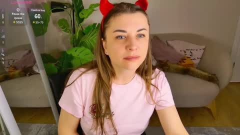 Snapshot of janne_fisher chatting on May 10, 2026, 9:20 pm Janne online show from May 10, 2026, 9:20 pm