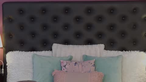 jaquelinemerlot online show from March 23, 2026, 8:18 am