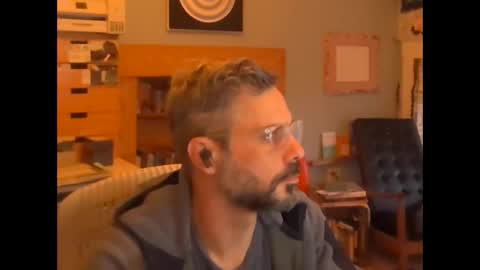 Snapshot of jareth_returns chatting on January 17, 2025, 10:45 pm jareth_returns online show from January 17, 2025, 10:45 pm