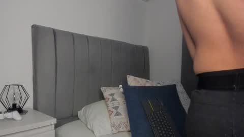 Snapshot of jarethh_ chatting on May 20, 2026, 12:28 am JARETHH online show from May 20, 2026, 12:28 am