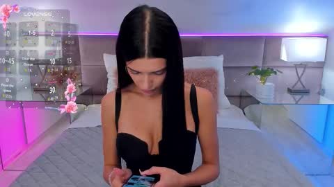 Jasmi online show from September 18, 2025, 5:09 am