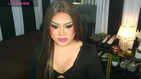 Jasmine Brandy online show from November 25, 2025, 2:55 am