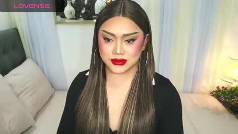 Jasmine Brandy online show from December 19, 2025, 10:17 pm