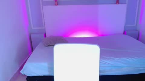 Jazmin online show from March 9, 2025, 5:55 am