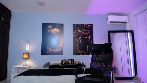 Instagram jasminecampbell1  online show from September 16, 2025, 8:43 pm