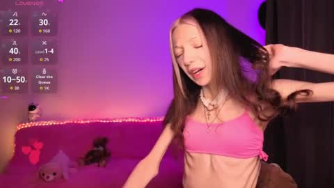 Snapshot of jasminecute_ chatting on June 11, 2026, 10:35 am Jasmin online show from June 11, 2026, 10:35 am
