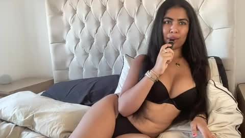 Jasmine Fox  online show from July 9, 2026, 6:12 pm