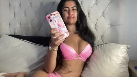 Jasmine Fox  online show from July 28, 2026, 7:39 pm